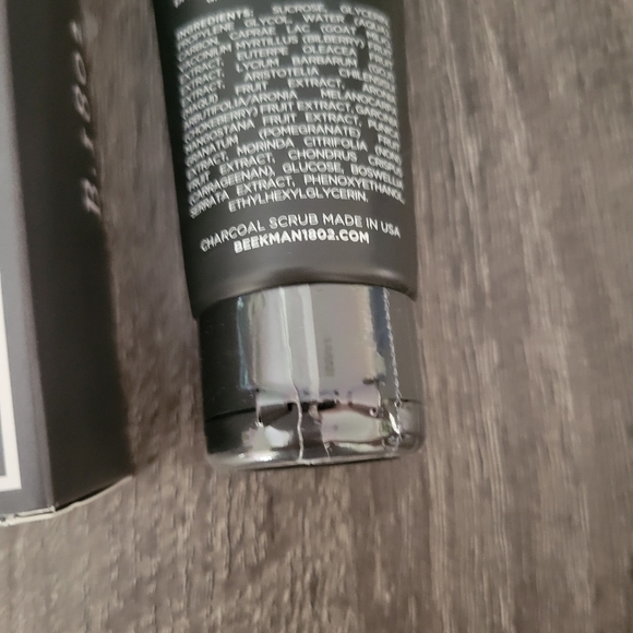 Beekman 1802 Charcoal Mask - Picture 4 of 4